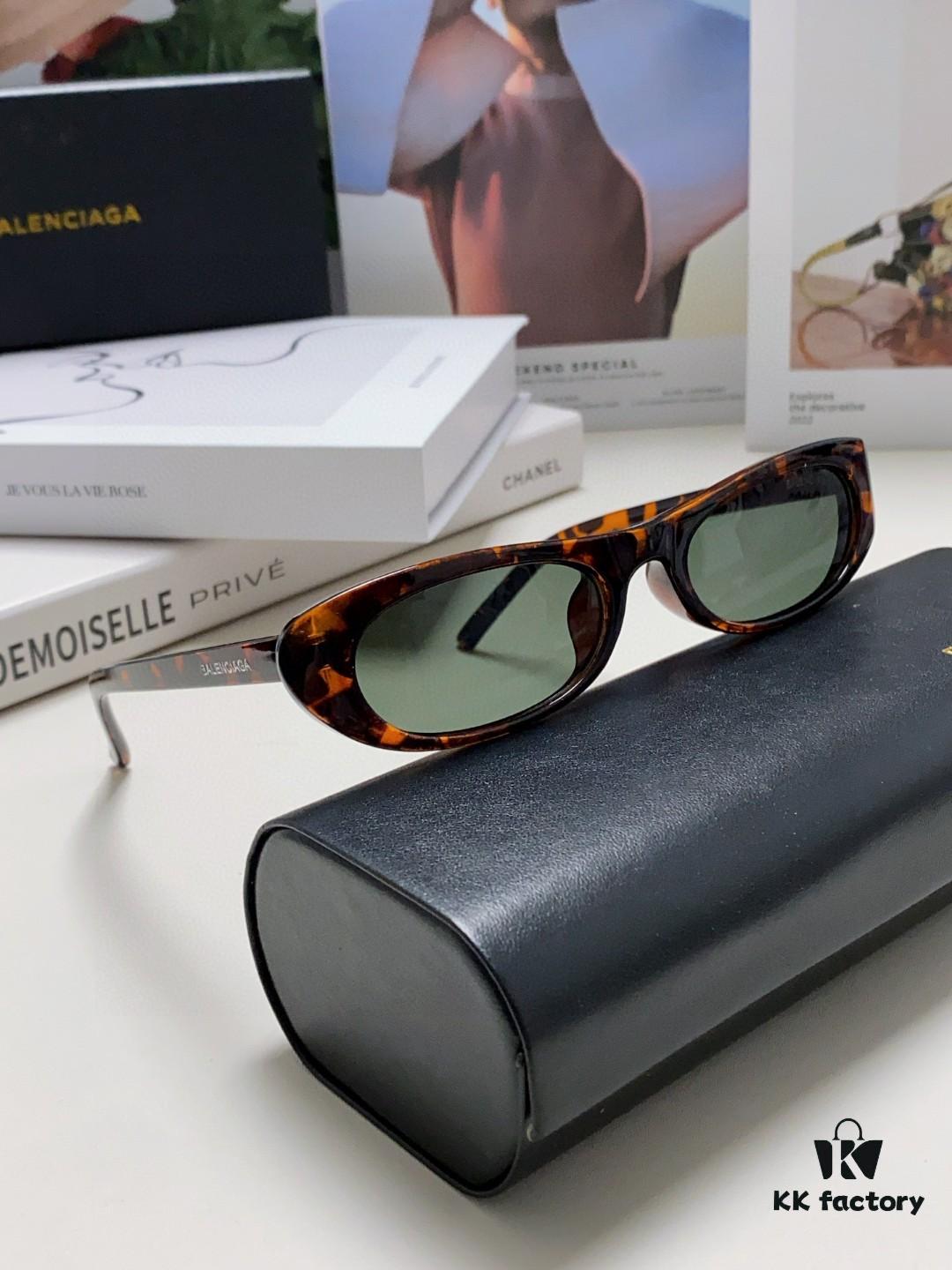 Balenciaga Retro Small Oval Sunglasses for Men, Minimalist Fashionable European and American Style Ins Sunglasses, Trendy Narrow Frame Face-Framing Sunglasses for Women