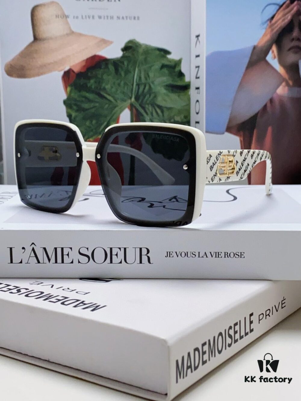 BALENCIAGA Paris Fashion Street Snap Polarized Sunglasses for Women Clover Square Sunglasses Large Frame Slimming UV Protection Trendy Summer Hot Selling Eyewear