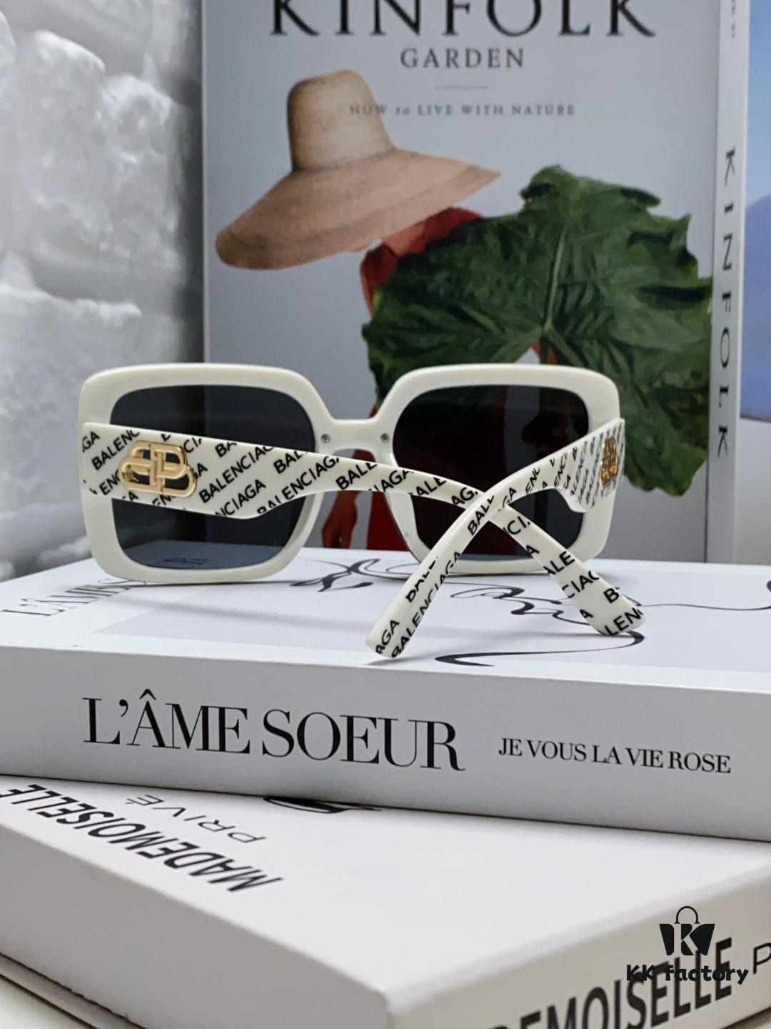 BALENCIAGA Paris Fashion Street Snap Polarized Sunglasses for Women Clover Square Sunglasses Large Frame Slimming UV Protection Trendy Summer Hot Selling Eyewear