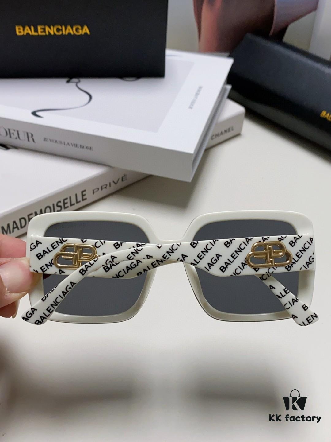 BALENCIAGA Paris Fashion Street Snap Polarized Sunglasses for Women Clover Square Sunglasses Large Frame Slimming UV Protection Trendy Summer Hot Selling Eyewear