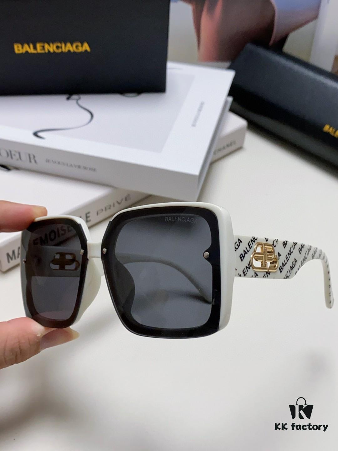 BALENCIAGA Paris Fashion Street Snap Polarized Sunglasses for Women Clover Square Sunglasses Large Frame Slimming UV Protection Trendy Summer Hot Selling Eyewear