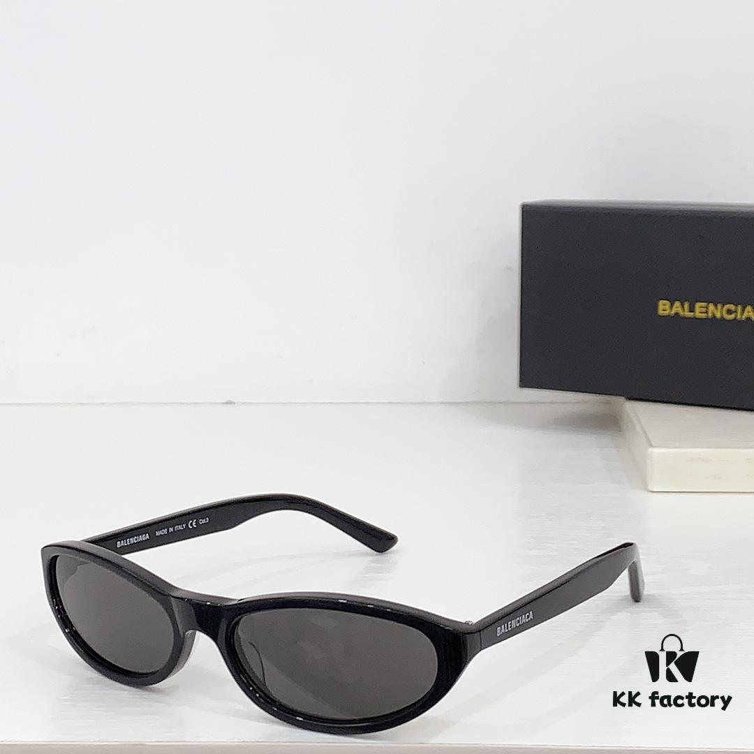 140 BALENCIAGA BB0007S SIZE: 58□18-140 Sunglasses