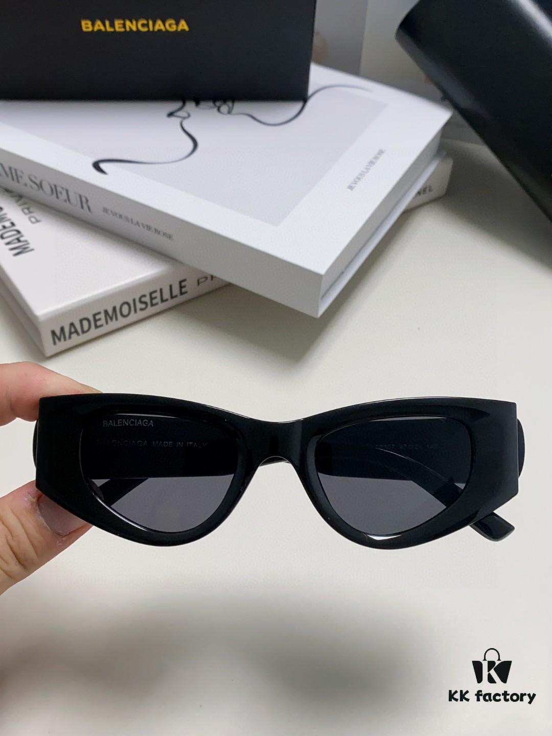 Balenciaga 2024 New Cat-Eye Sunglasses, Stylish Unisex Polarized UV Protection Shades, Influencer Streetwear Look from Xiaohongshu