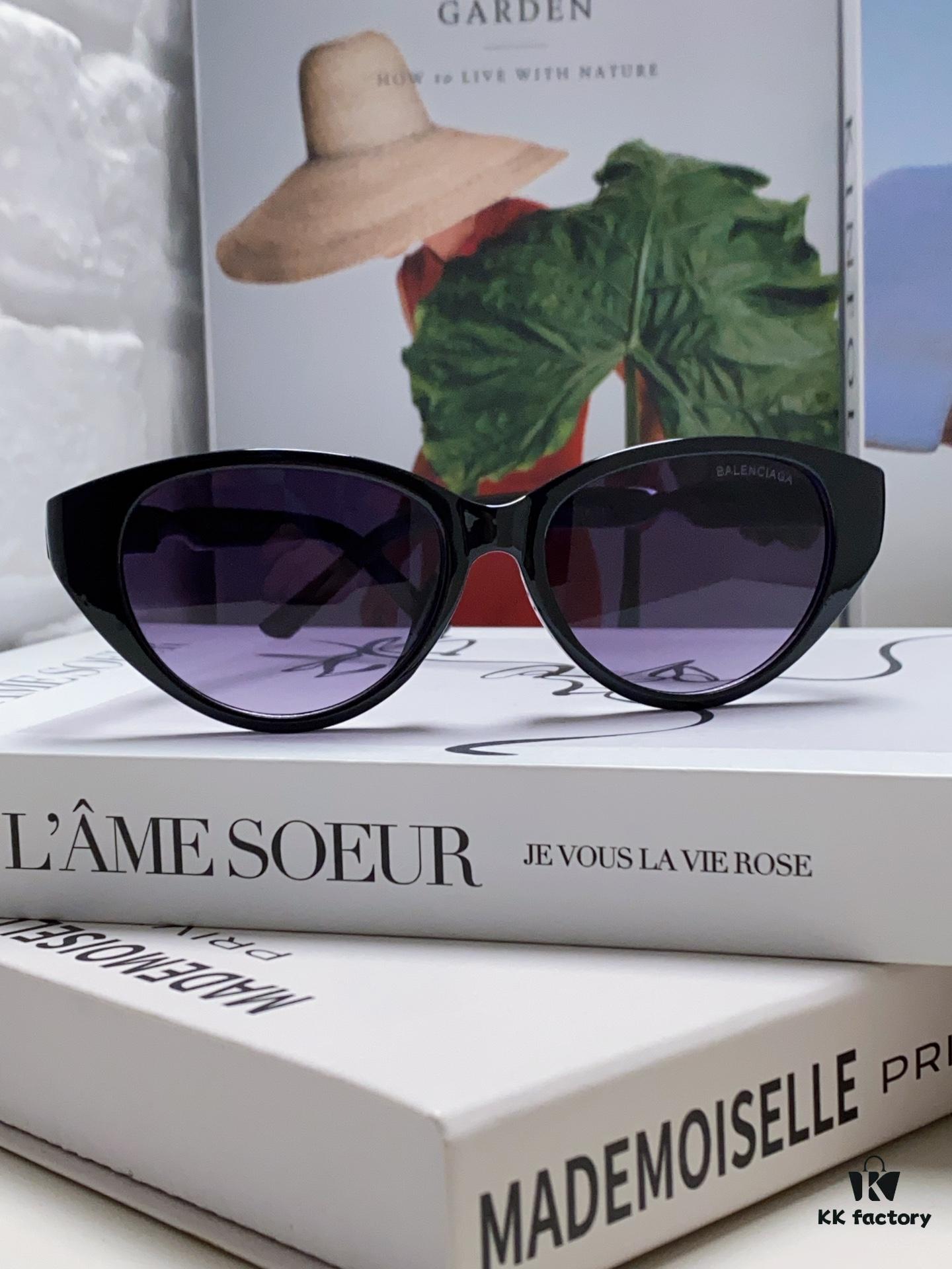 BALENCIAGA Balenciaga Latest Unique Frame Design Instantly Adorable Minimalist Small Frame High-Quality Eyewear Sunglasses