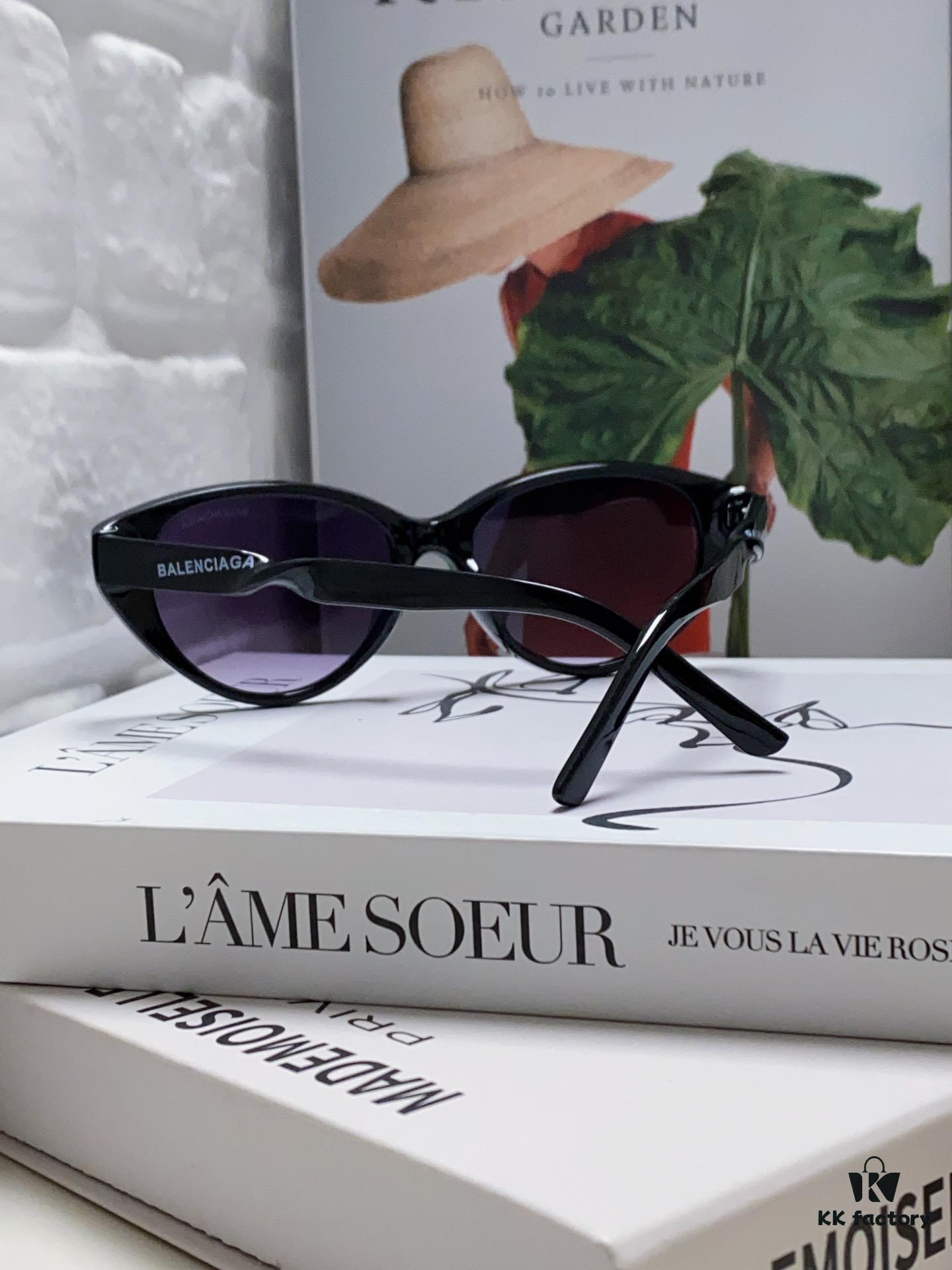 BALENCIAGA Balenciaga Latest Unique Frame Design Instantly Adorable Minimalist Small Frame High-Quality Eyewear Sunglasses