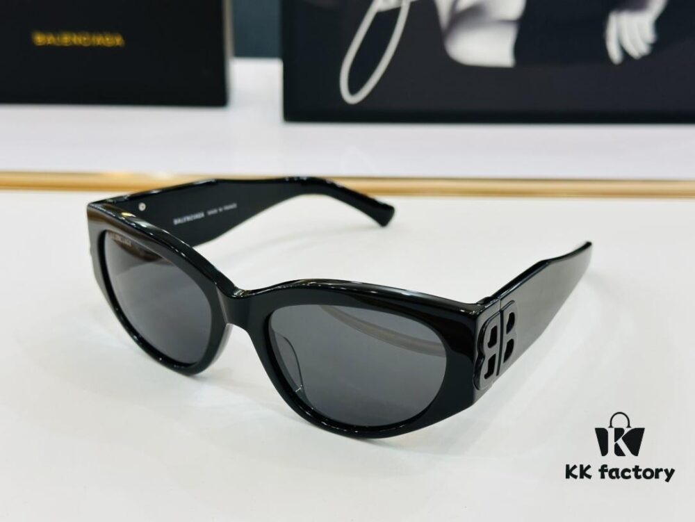 BALENCIAGA BB0324SK Size 55□19-135, Unique and Stylish Design, Highly Versatile Sunglasses
