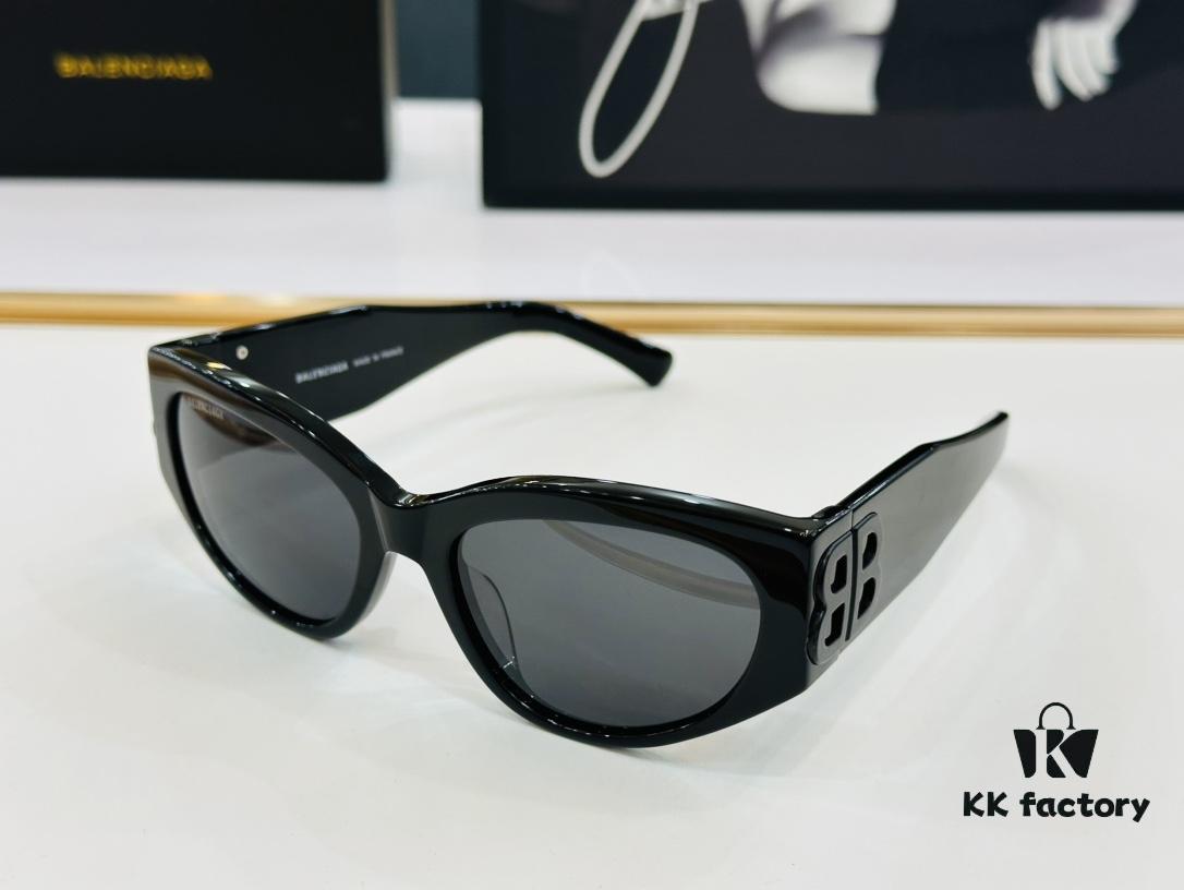BALENCIAGA BB0324SK Size 55□19-135, Unique and Stylish Design, Highly Versatile Sunglasses