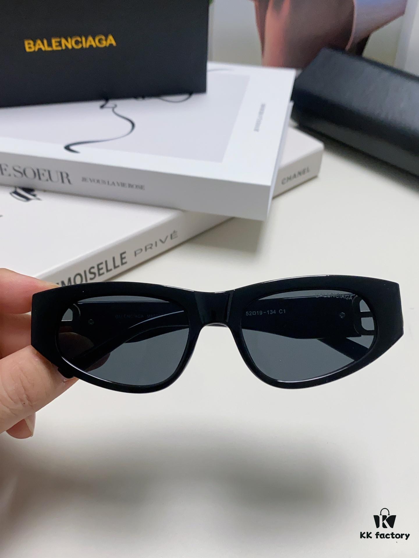 Balenciaga Black Sunglasses Double B Streetwear Style Women's Summer Sun Glasses Ins 2024 New Arrival Hip-Hop Retro Fashion High-End UV Protection Eyewear