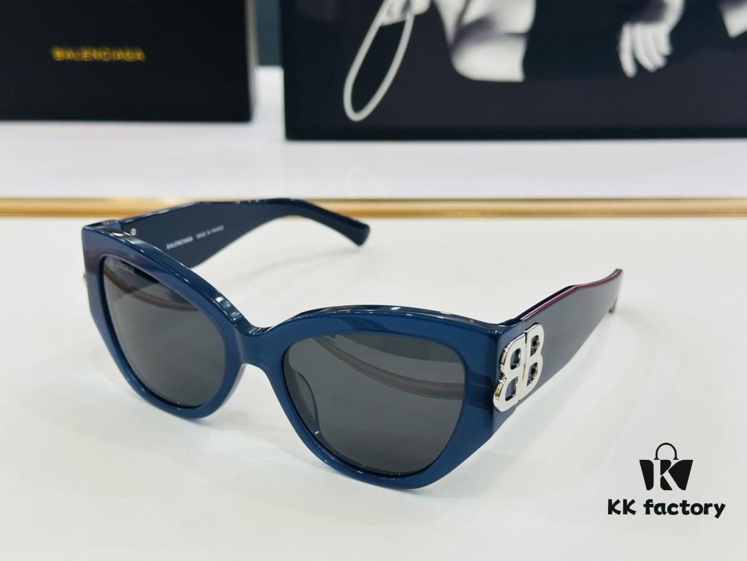 BALENCIAGA Balenciaga BB0322SK Size: 55□19-135, Unique and Stylish Design That Wins You Over at First Sight, Extremely Versatile, Fashionable and High-Quality Sunglasses
