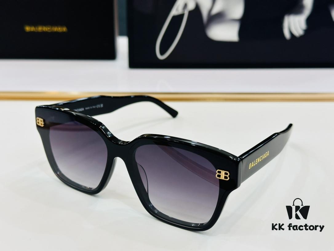 BALENCIAGA Balenciaga Latest Unique Design That Captivates at First Sight BB0389S Size: 65□13-145