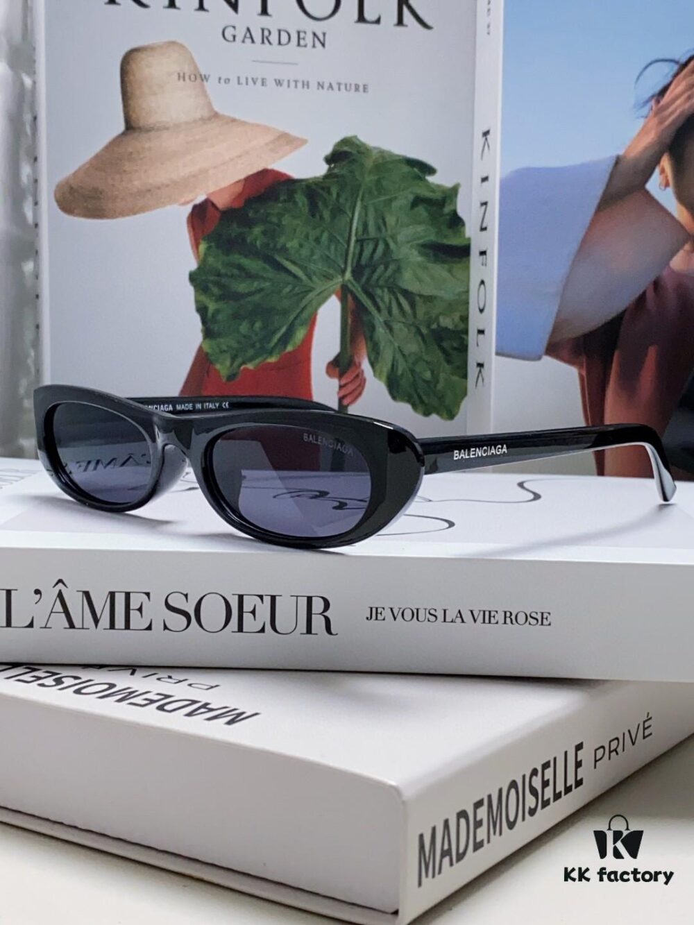 Balenciaga Retro Small Oval Sunglasses for Men, Minimalist Fashionable Unisex Eyewear, Trendy Narrow Frame Sun Glasses That Flatter the Face