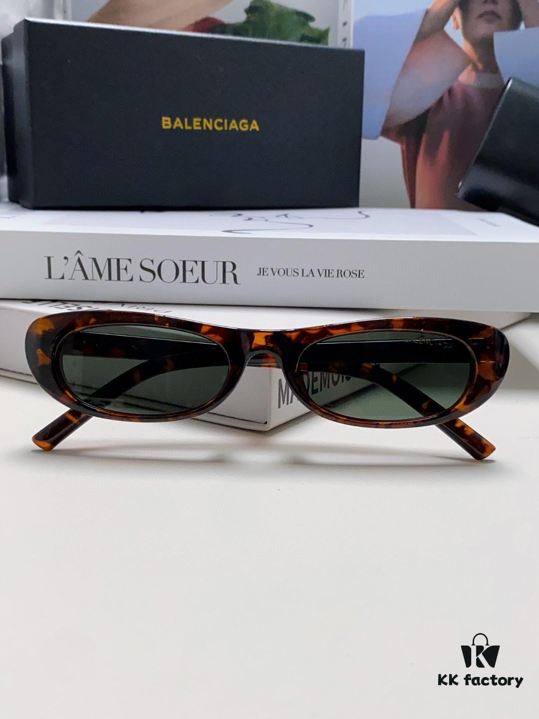Balenciaga Retro Small Oval Sunglasses for Men and Women, Minimalist Fashion Narrow Frame Sunglasses, Stylish and Face-Framing UV Protection Eyewear