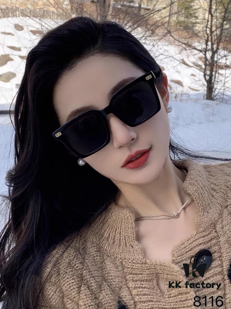 BalenCiaga Retro Square Sunglasses for Women, 2024 New Arrival Fashion Sun Glasses with UV Protection, Stylish Round Frame Shades for Oval Face, Instagram Trendy Oversized Eyewear