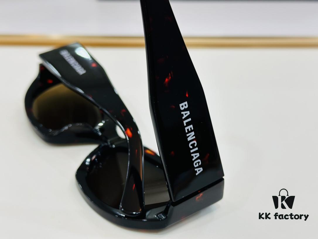 BALENCIAGA Balenciaga BB0327S Size: 54□19-135 Unique and Stylish Design Instantly Loveable, Extremely Versatile, Perfect for Fashionable Everyday Wear, Premium Quality Sunglasses