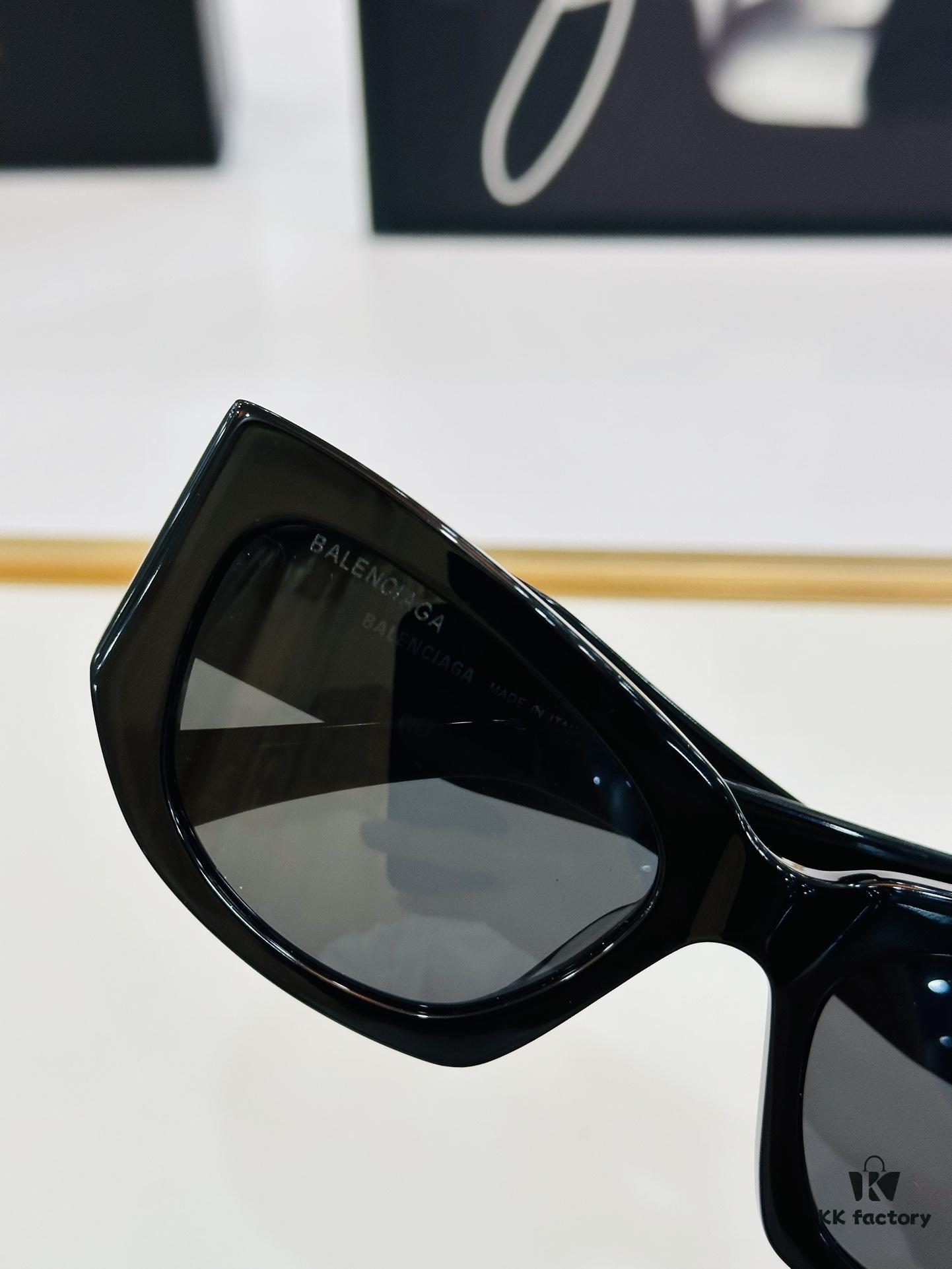 BALENCIAGA Balenciaga BB0327S Size: 54□19-135 Unique and Stylish Design Instantly Loveable, Extremely Versatile, Perfect for Fashionable Everyday Wear, Premium Quality Sunglasses