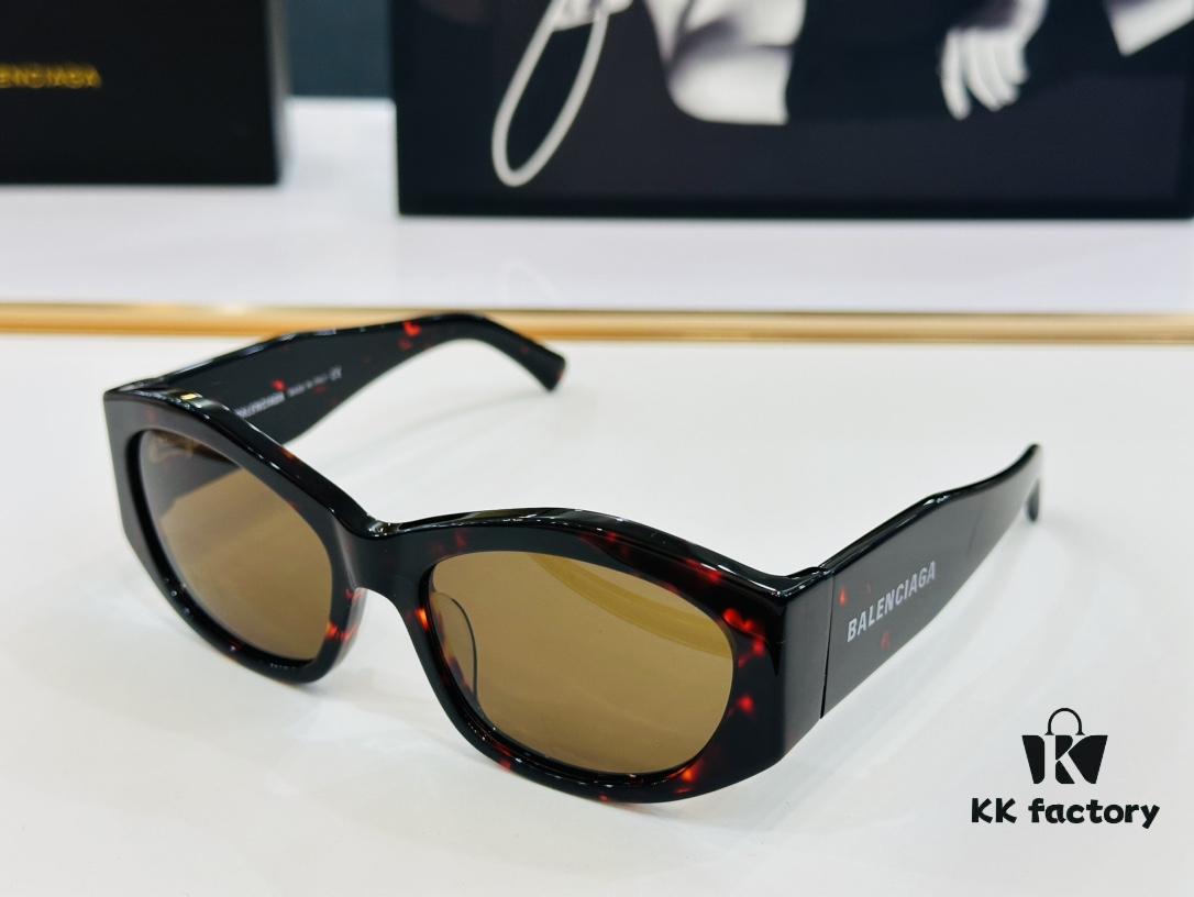 BALENCIAGA Balenciaga BB0329S Size: 56□18-135 Unique and Eye-Catching Design, Extremely Versatile Style, FD Universal Fashion, Premium Quality Sunglasses