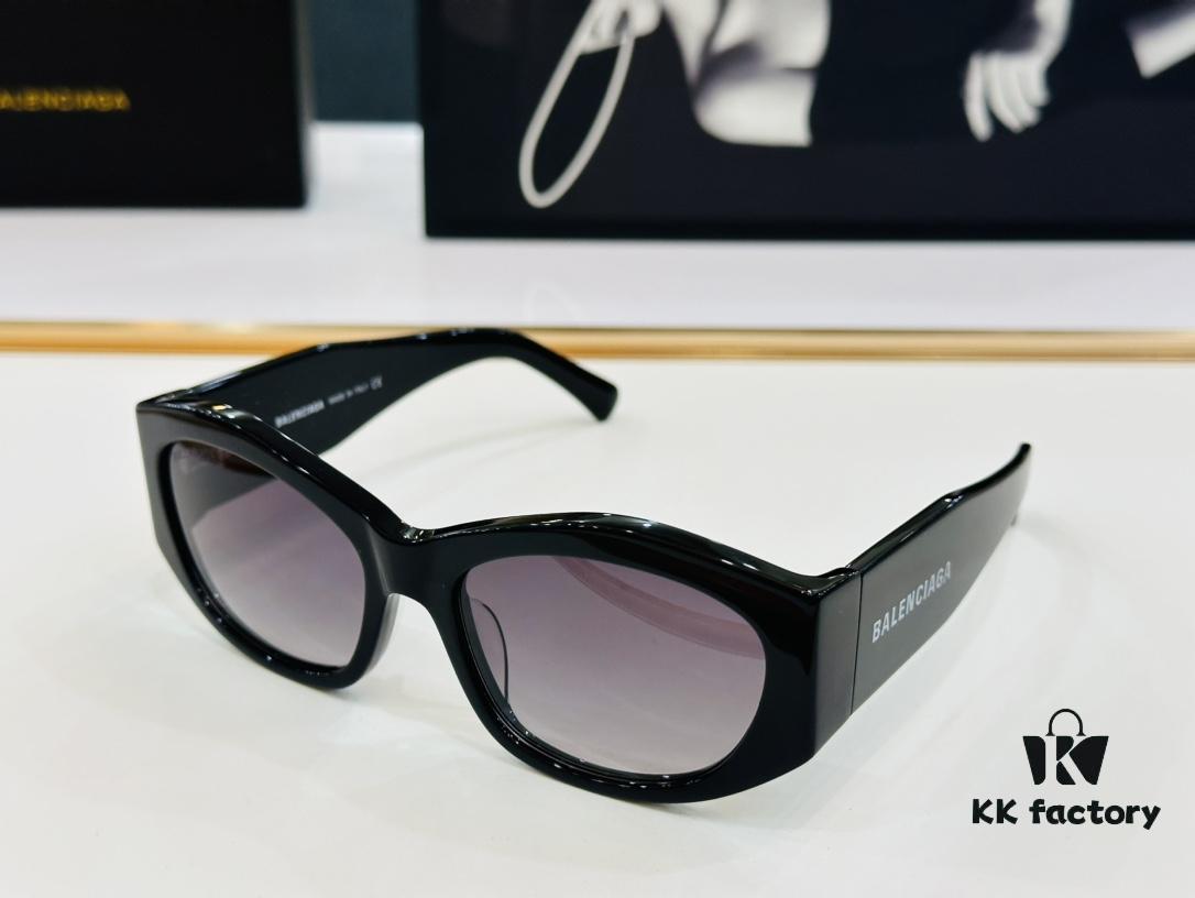 BALENCIAGA Balenciaga BB0329S Size: 56□18-135 Unique and Eye-Catching Design, Extremely Versatile Style, FD Universal Fashion, Premium Quality Sunglasses