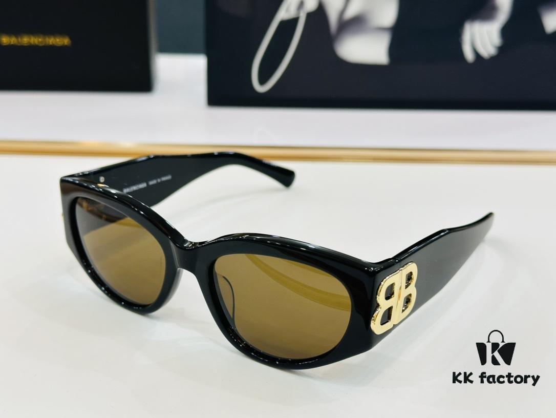 BALENCIAGA Balenciaga BB0324SK Size 55□19-135 Unique and Stylish Design Instantly Appealing Perfect for Versatile Fashion Looks High-Quality Sunglasses