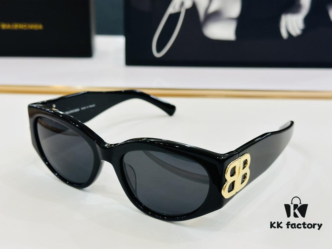 BALENCIAGA Balenciaga BB0324SK Size 55□19-135 Unique and Stylish Design Instantly Appealing Perfect for Versatile Fashion Looks High-Quality Sunglasses