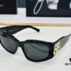 BALENCIAGA BB0321S Size: 57□17-135 Unique and Stylish Design Instantly Eye-Catching, Highly Versatile Unisex Sunglasses
