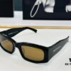 BALENCIAGA BB0328S Size: 56 □ 20-135 A uniquely designed frame that wins hearts at first sight, exceptionally versatile and stylish, premium quality sunglasses