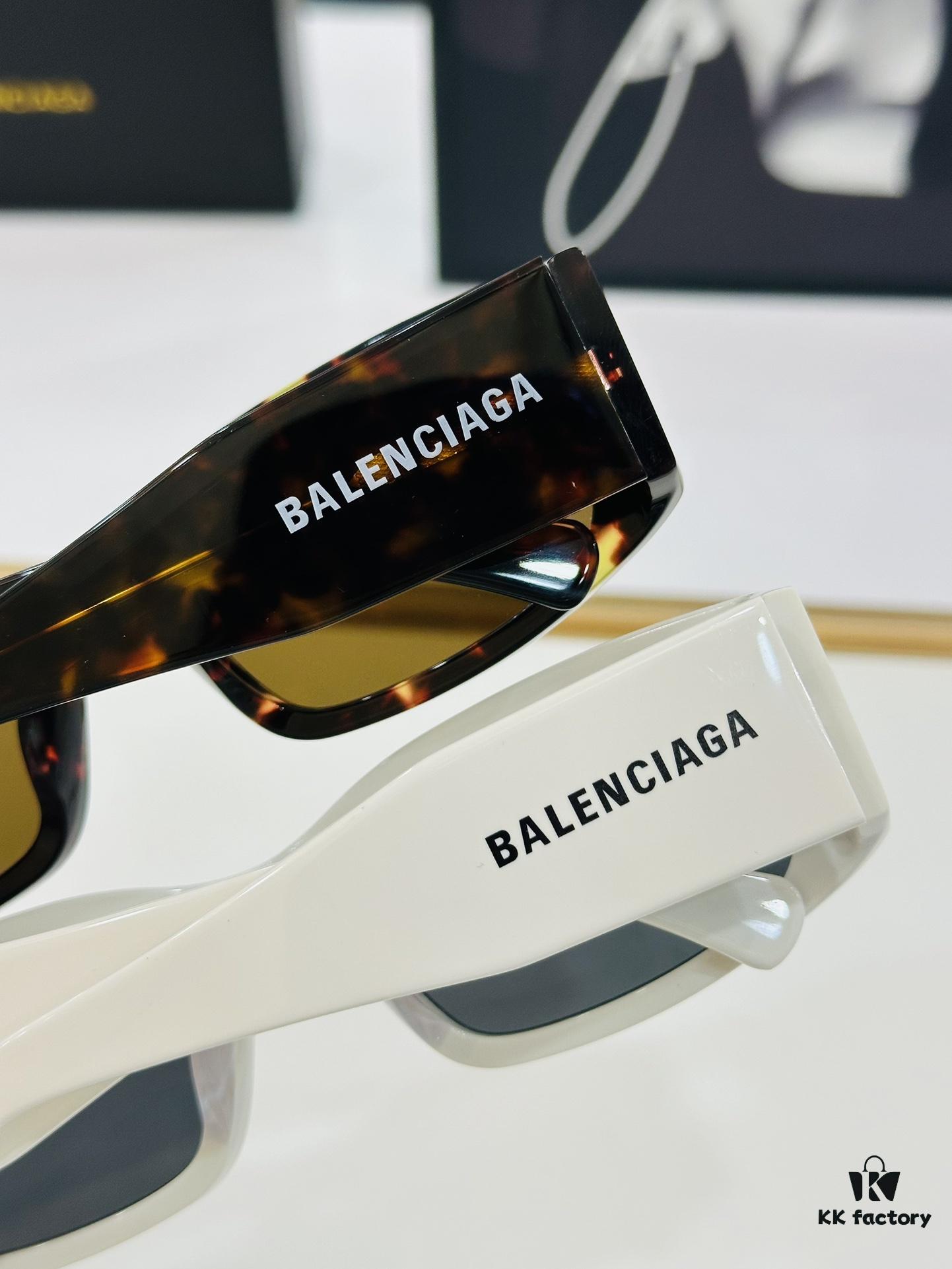 BALENCIAGA BB0328S Size: 56 □ 20-135 A uniquely designed frame that wins hearts at first sight, exceptionally versatile and stylish, premium quality sunglasses