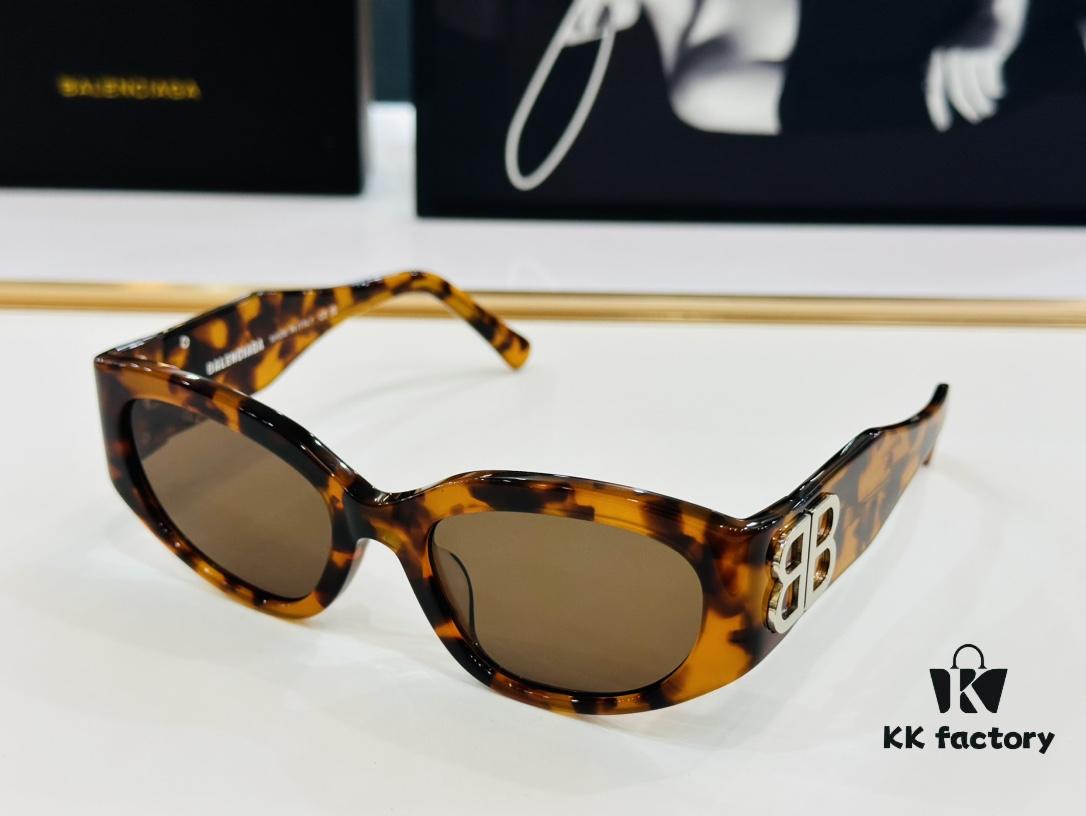 BALENCIAGA BB0324S Sunglasses, Size 55-20-130, Unique and Stylish Design, Highly Versatile Fashion Eyewear