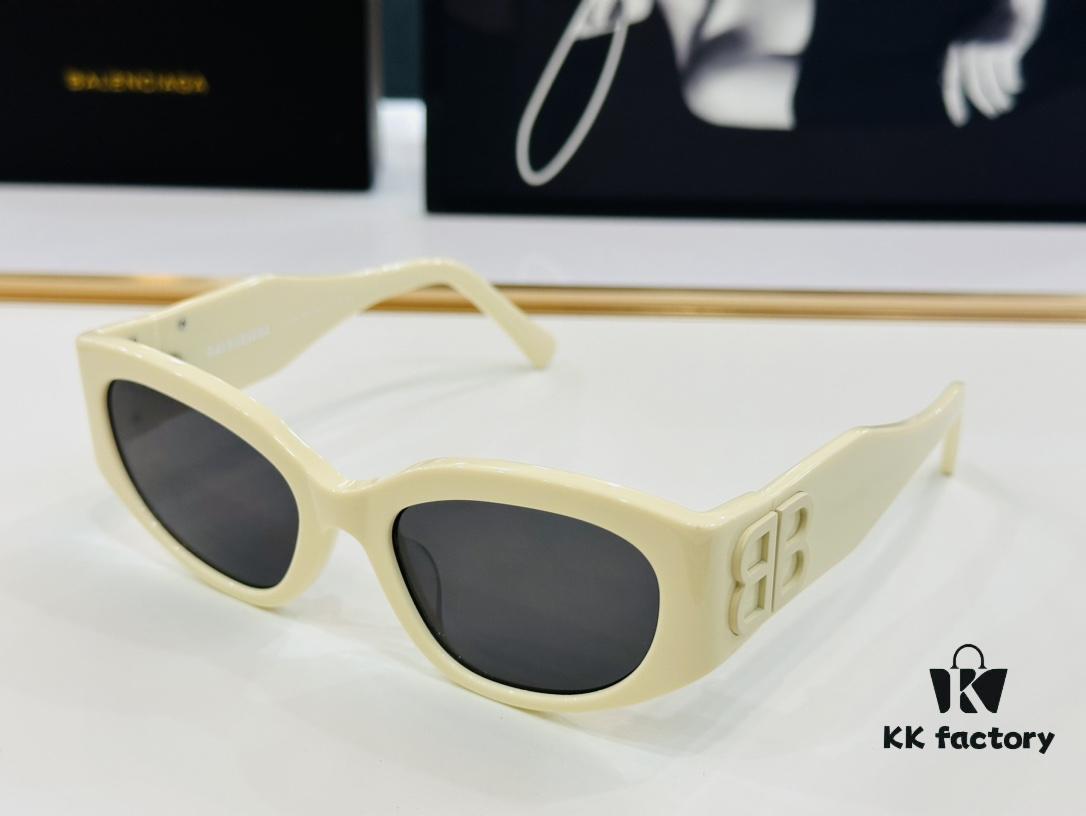 BALENCIAGA BB0324S Sunglasses, Size 55-20-130, Unique and Stylish Design, Highly Versatile Fashion Eyewear