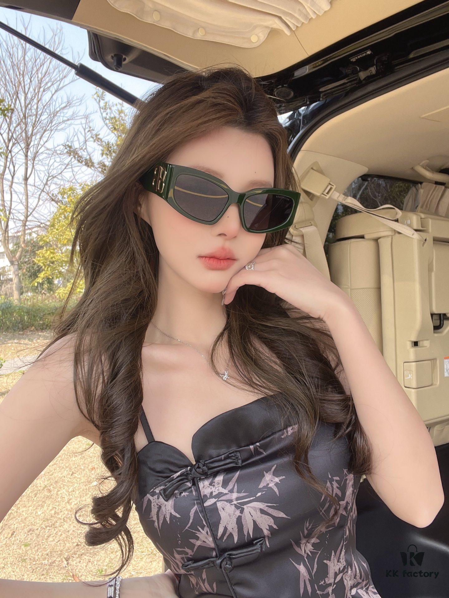 BALENCIAGA New Arrival Must-Have Stylish Sunglasses 🕶️