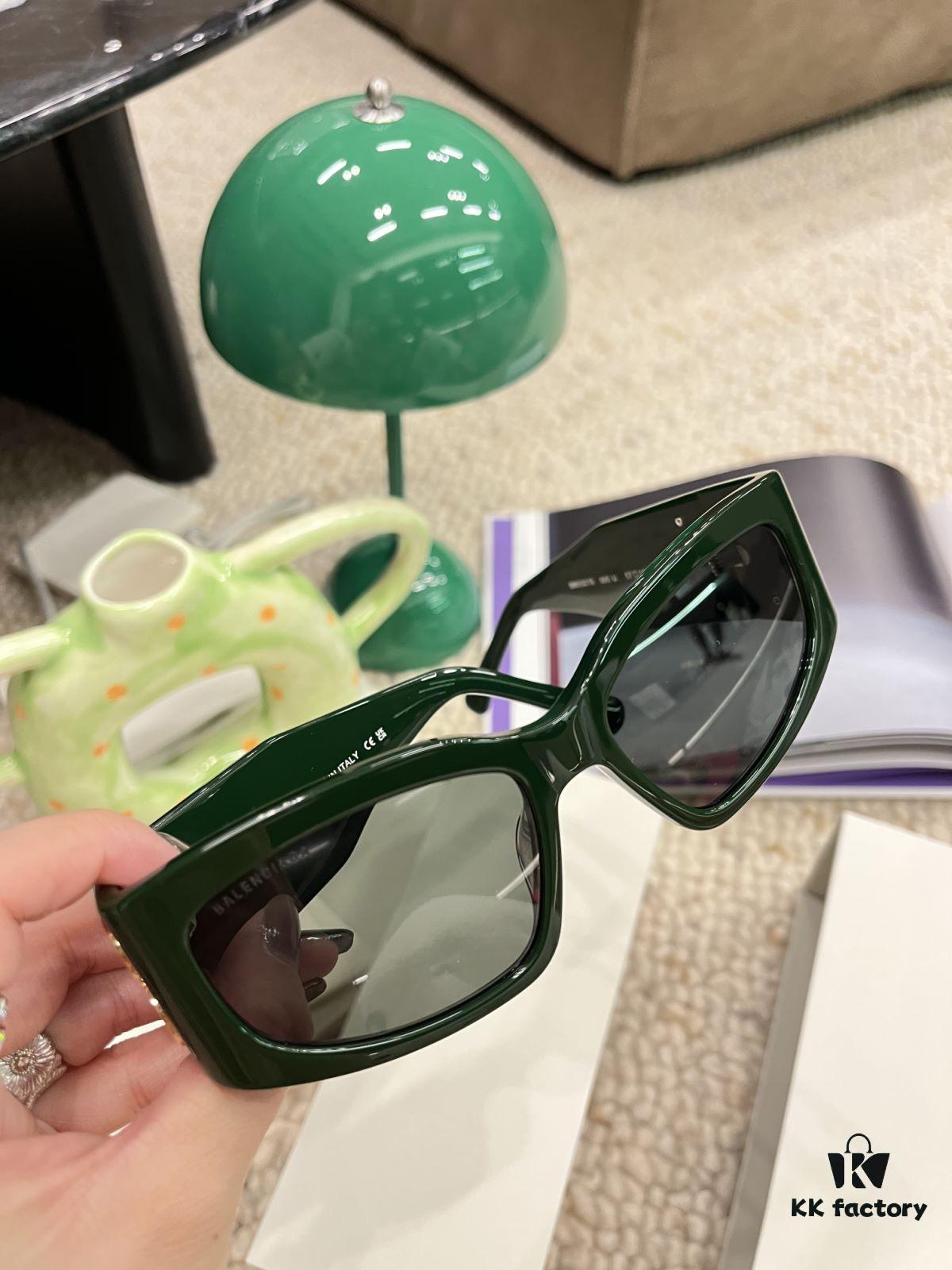 BALENCIAGA New Arrival Must-Have Stylish Sunglasses 🕶️