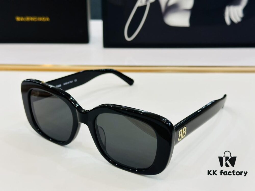 BALENCIAGA Balenciaga Latest Unique Design That Wins You Over at First Sight BB0295SK Size: 54□20-145