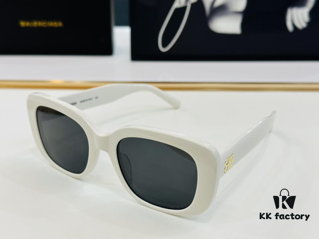 BALENCIAGA Balenciaga Latest Unique Design That Wins You Over at First Sight BB0295SK Size: 54□20-145