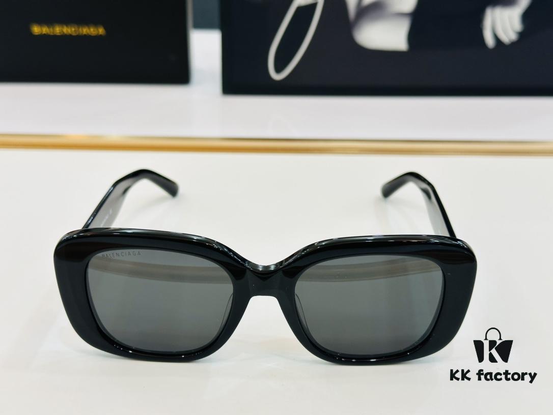 BALENCIAGA Balenciaga Latest Unique Design That Wins You Over at First Sight BB0295SK Size: 54□20-145