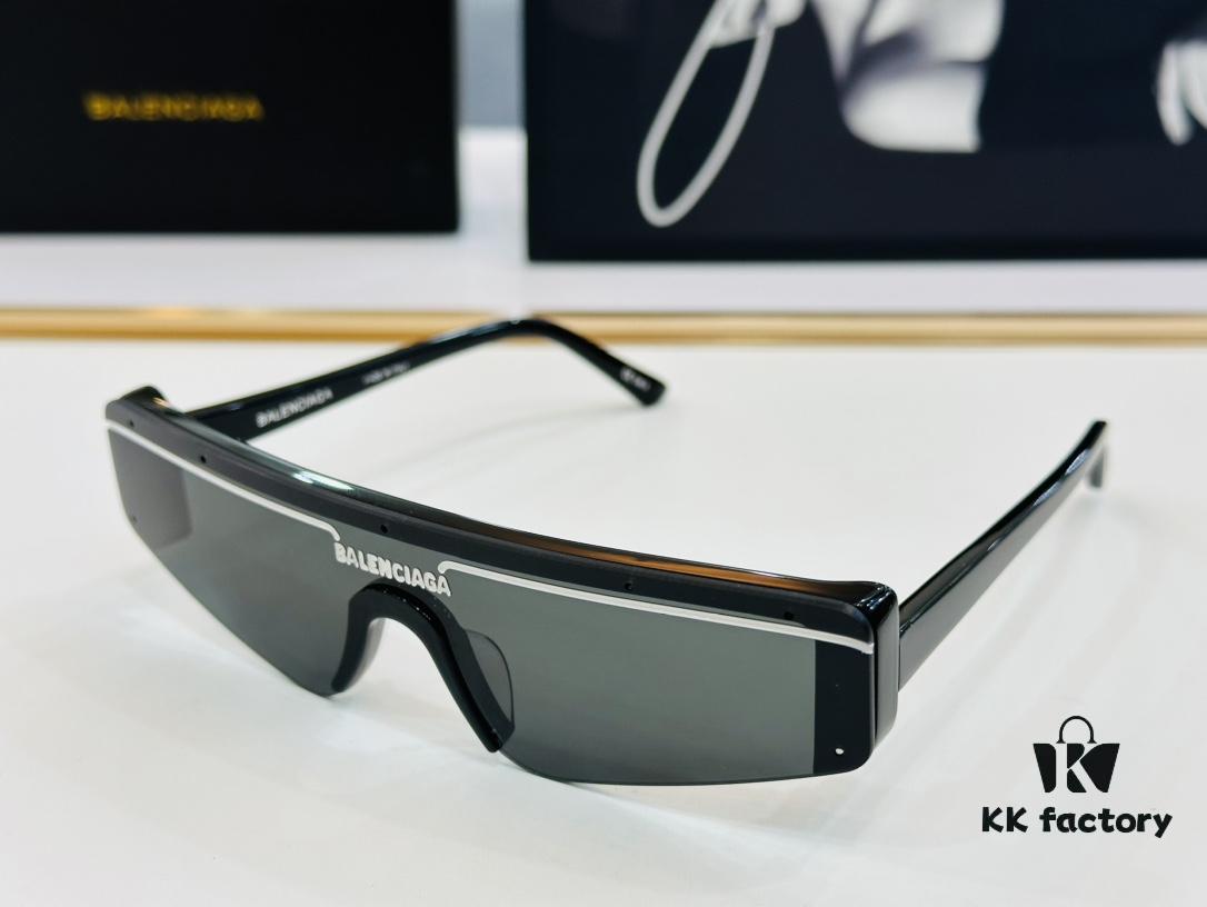 BALENCIAGA BB003S Size: 99□01-140 Unique and Stylish Design Instantly Eye-Catching Versatile Fashion High-Quality Sunglasses