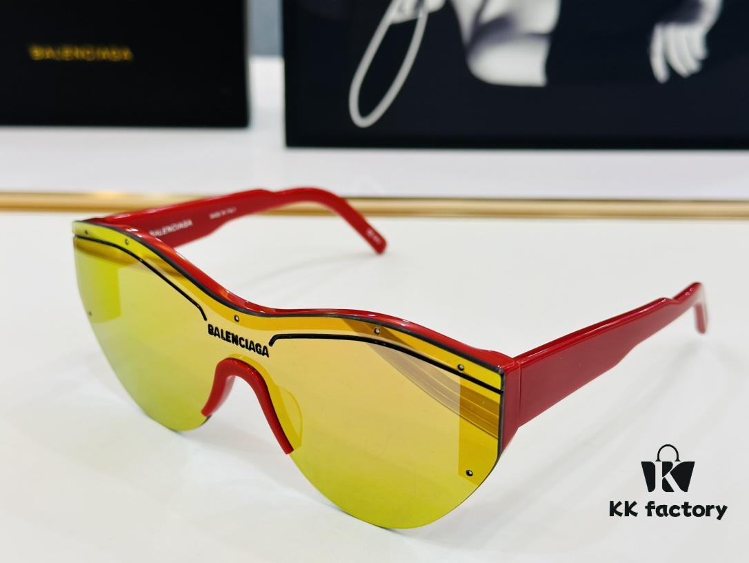 BALENCIAGA BB004S Sunglasses, Size 99□01-145, Unique and Stylish Design, Highly Versatile and Premium Quality