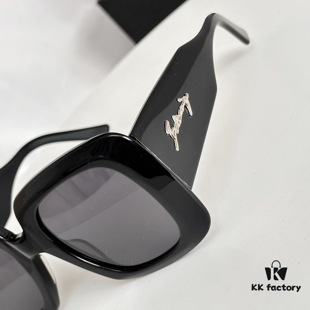 2022 Spring New Arrival – BALENCIAGA BB0119 Balenciaga Square Sunglasses with Full-Logo Temple Design