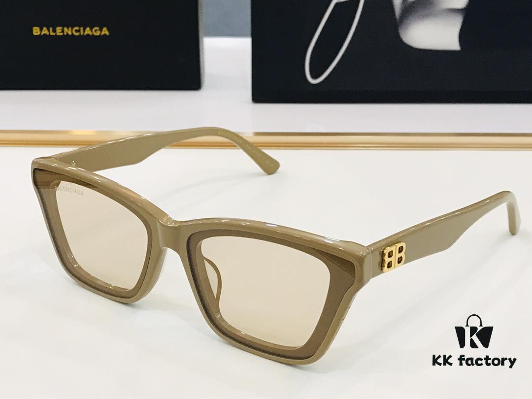 BALENCIAGA Balenciaga BB5129 Size: 63□16-145 Unique and Exceptional Design That Captivates at First Sight, Extremely Versatile and Stylish, Premium Quality Sunglasses