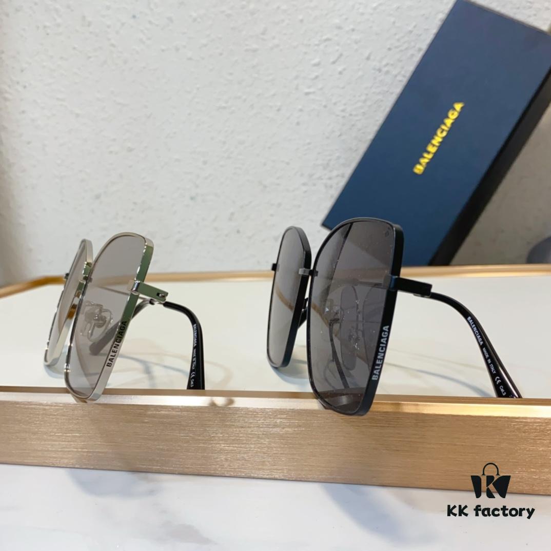 BALENCIAGA Paris Fashion Sunglasses with Embossed Logo Temple Design Model: BB0196SA Size: 60-16-145