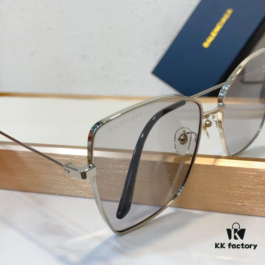 BALENCIAGA Paris Fashion Sunglasses with Embossed Logo Temple Design Model: BB0196SA Size: 60-16-145