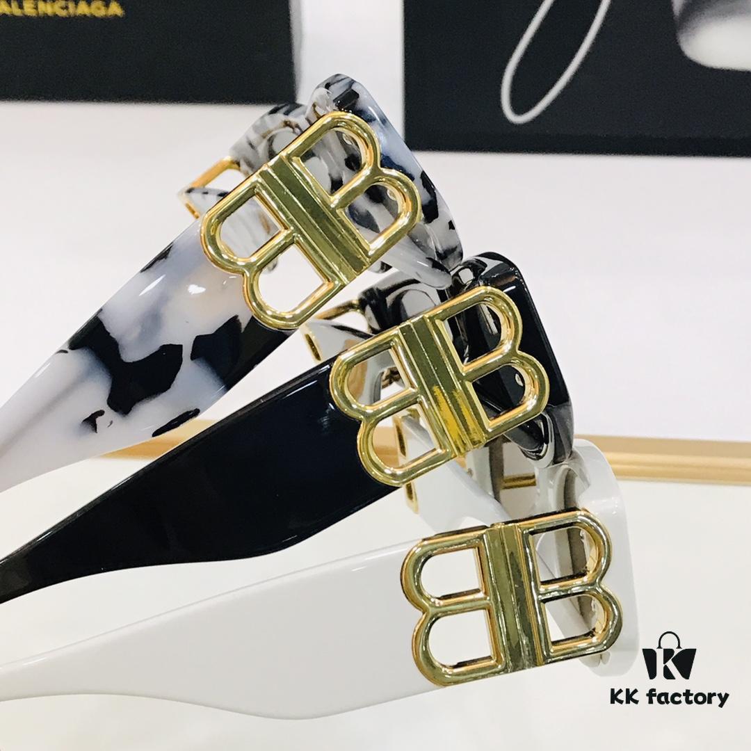 140 BALENCIAGA Balenciaga Latest Unique Design That Captivates at First Sight BB5109 Size: 53□19-130