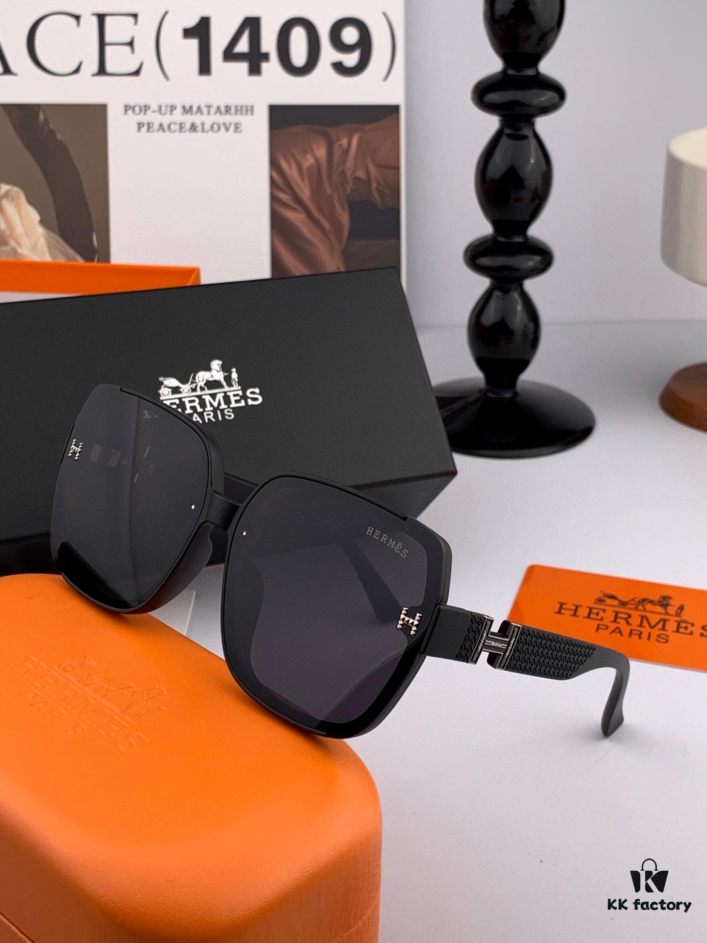 HERMES 2025 Spring New Arrival Original Release Famous Internet Hit Ultra Popular Blue Classic Luxury Fashion Square Sunglasses High-Quality Authentic H8303