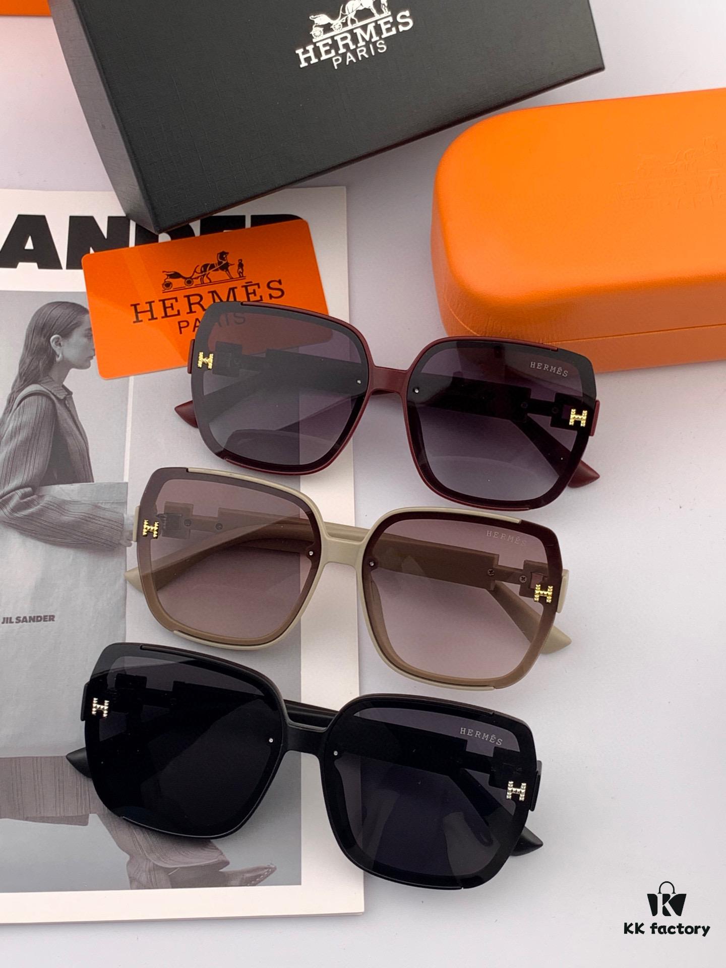 HERMES 2025 Spring New Arrival Original Release Famous Internet Hit Ultra Popular Blue Classic Luxury Fashion Square Sunglasses High-Quality Authentic H8303