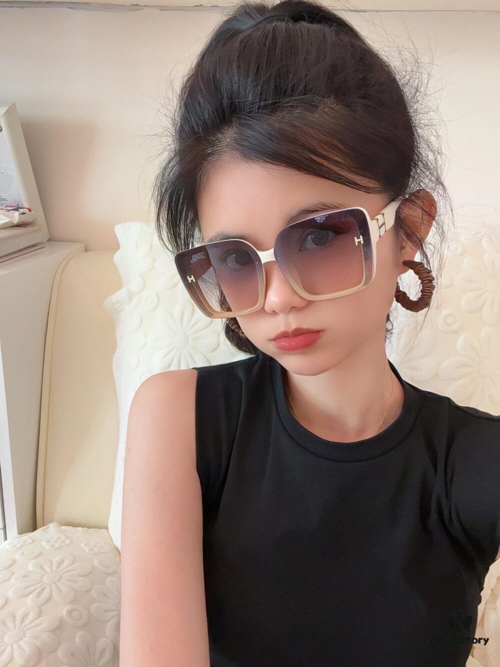 HERMES 2025 Spring New Arrival Original Release Highly Popular Luxury Square Sunglasses Model: H2304