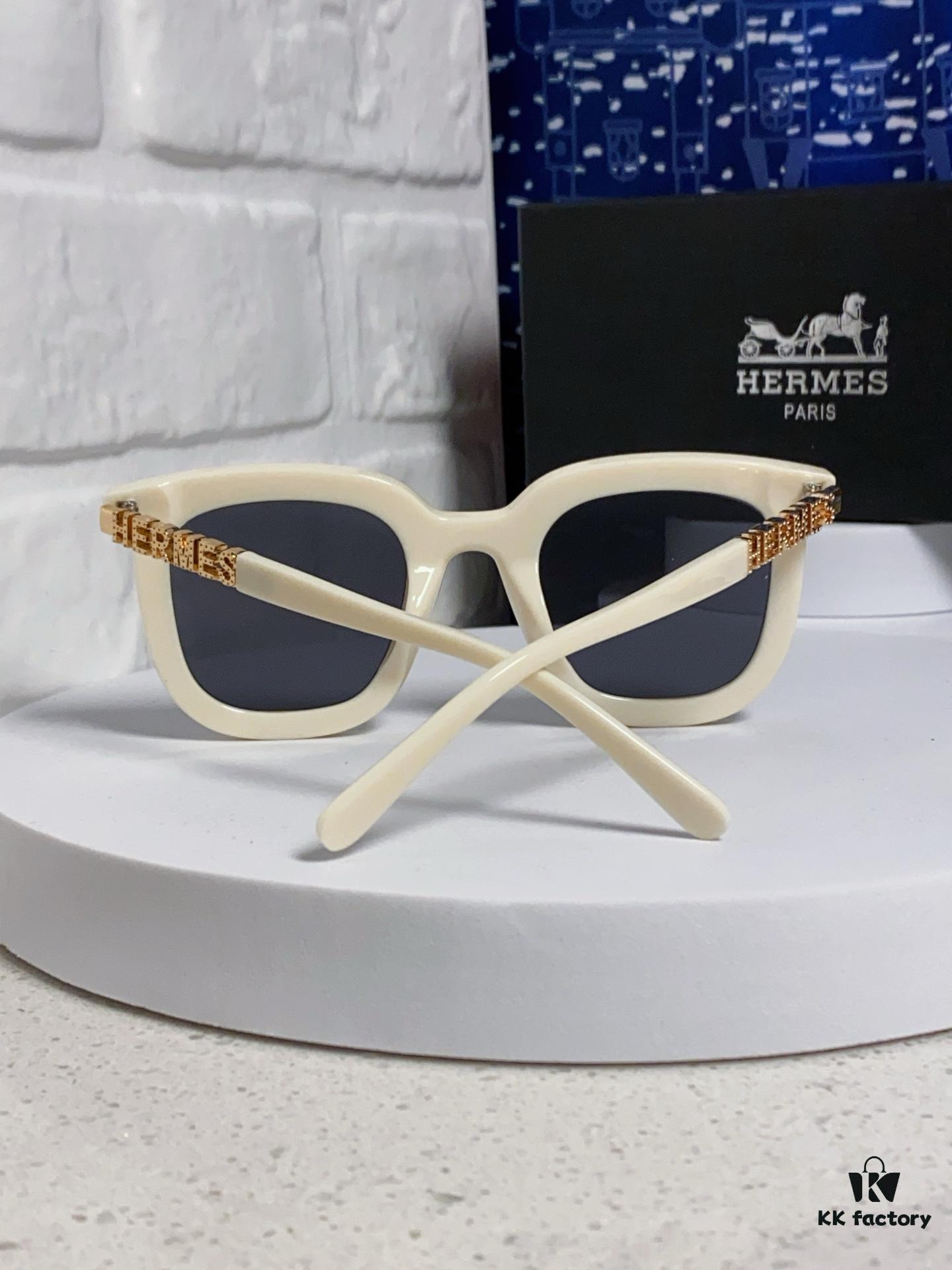 Hermes 2025 New Arrival Retro Square Unisex Sunglasses for Women, Slimming Frame for Round Faces, Fashionable Metal Hollow-out Temples, UV Protection Sun Glasses