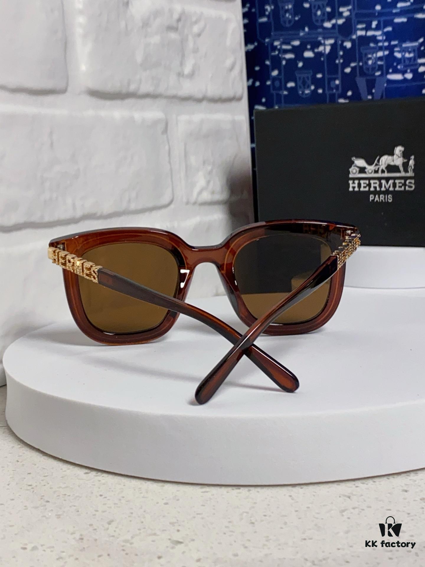 Hermes 2025 New Arrival Retro Square Unisex Sunglasses for Women, Slimming Design for Round Faces, Fashionable Metal-Frame with Cut-Out Temples, UV-Protective Sunglasses