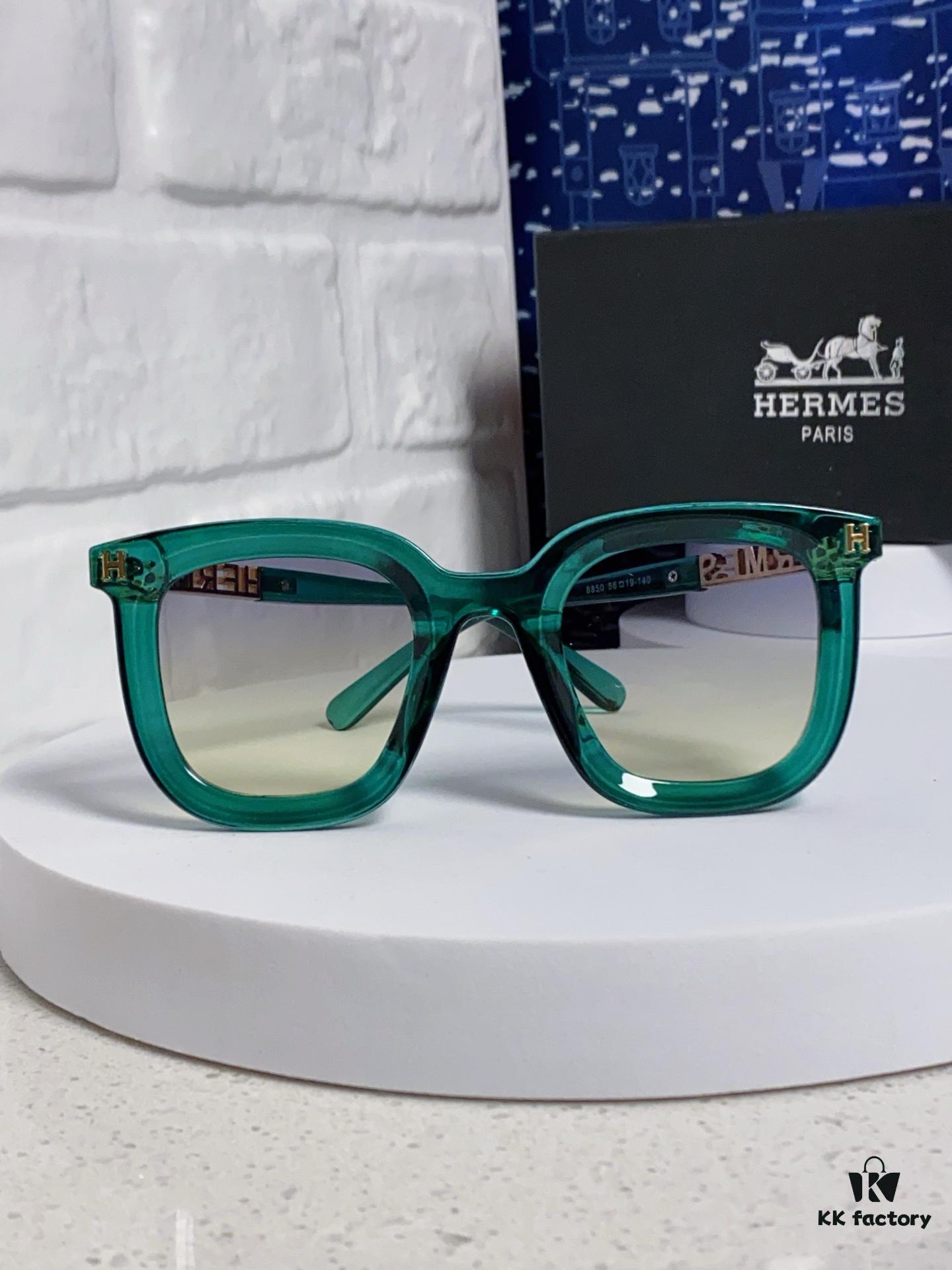 Hermes 2025 New Arrival Retro Square Unisex Sunglasses for Women, Slimming Frame with Metal Cut-out Temples, Fashionable UV-Protective Sunglasses