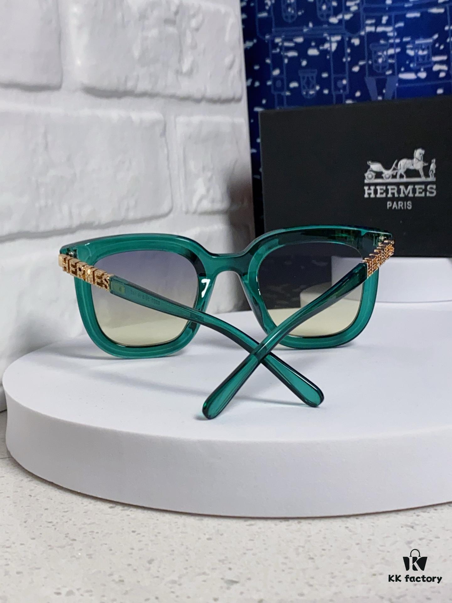 Hermes 2025 New Arrival Retro Square Unisex Sunglasses for Women, Slimming Frame with Metal Cut-out Temples, Fashionable UV-Protective Sunglasses