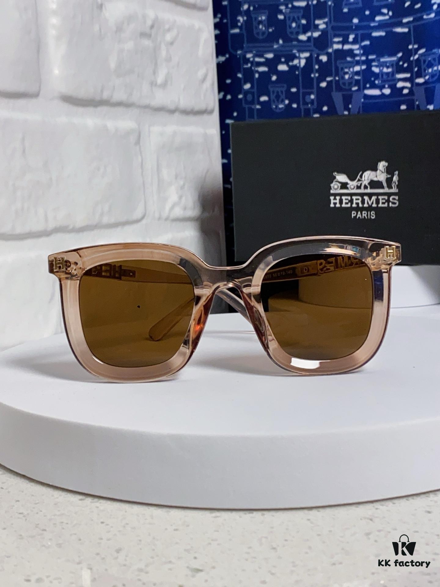 Hermes 2025 New Arrival Retro Square Unisex Sunglasses for Women, Slimming Frame for Round Faces, Fashionable Influencer-Style Sunglasses with Metal Cut-Out Temples, UV-Protective Eyewear