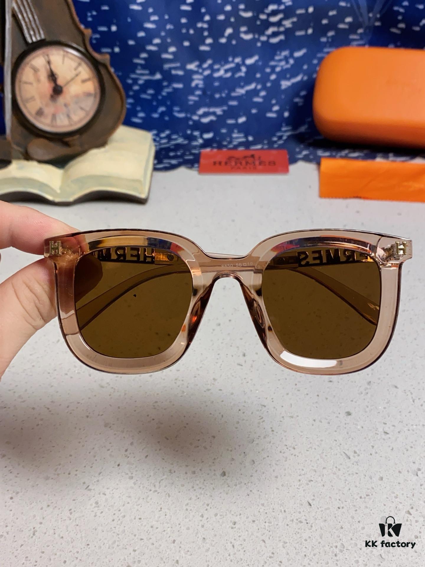 Hermes 2025 New Arrival Retro Square Unisex Sunglasses for Women, Slimming Frame for Round Faces, Fashionable Influencer-Style Sunglasses with Metal Cut-Out Temples, UV-Protective Eyewear