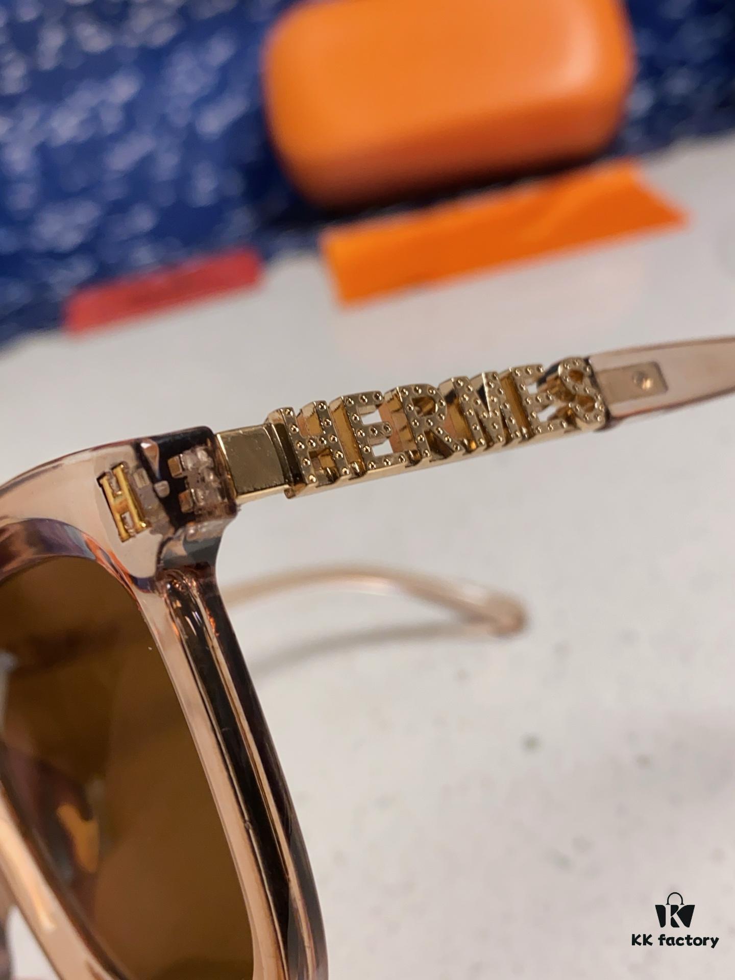 Hermes 2025 New Arrival Retro Square Unisex Sunglasses for Women, Slimming Frame for Round Faces, Fashionable Influencer-Style Sunglasses with Metal Cut-Out Temples, UV-Protective Eyewear